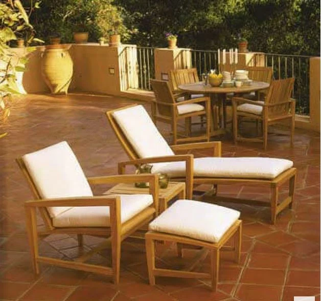 Amalfi Chaise with Arms — Kingsley Bate range-page photograph