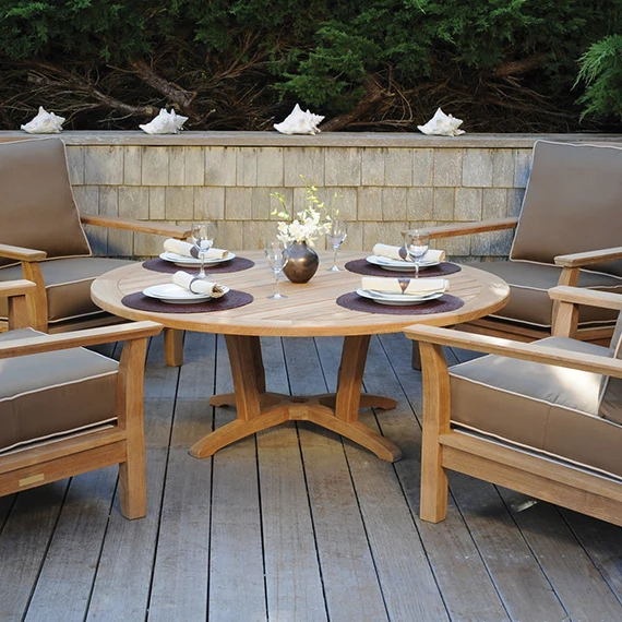 Chat Table — Kingsley Bate range-page photograph