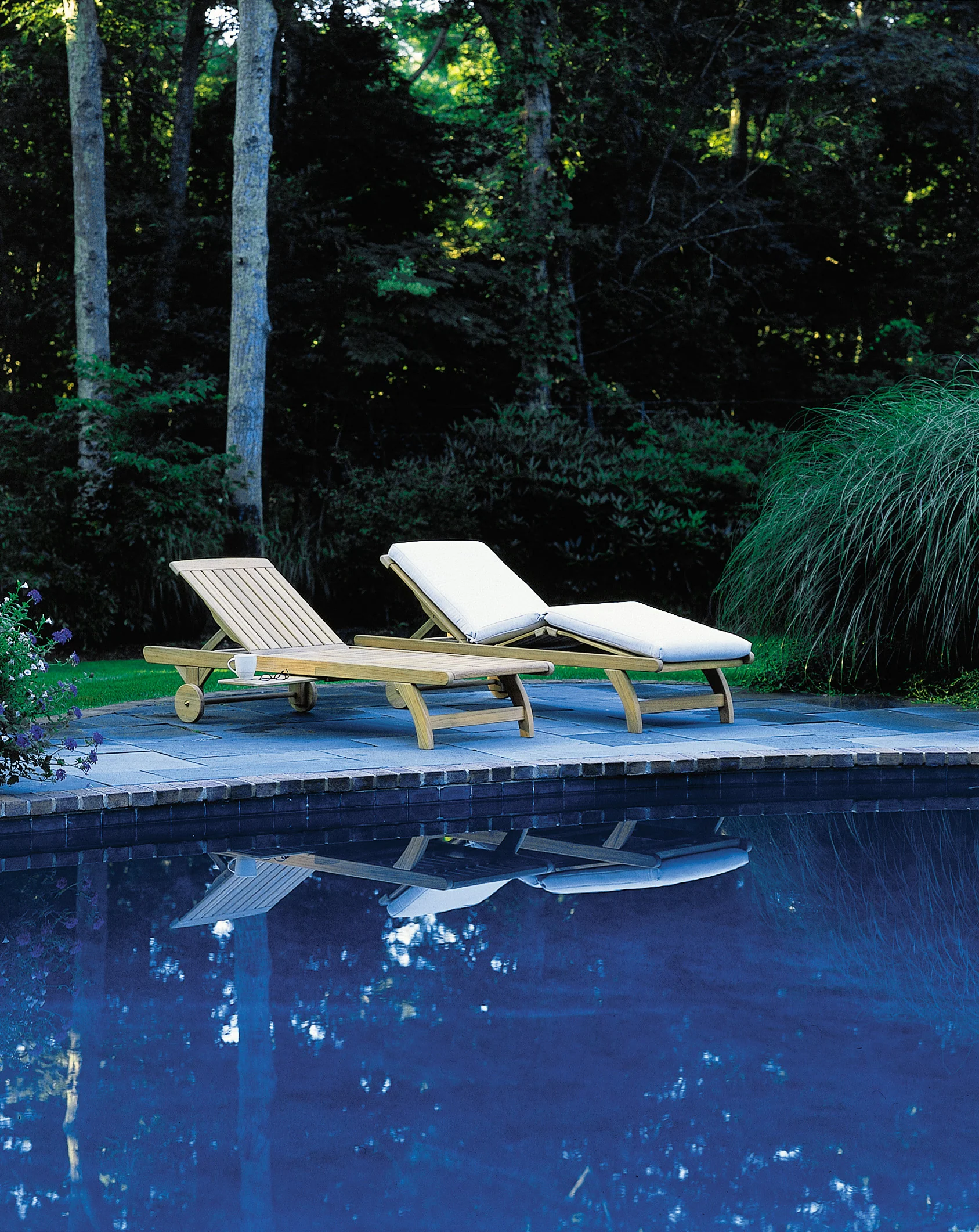 Chaise — Kingsley Bate range-page photograph