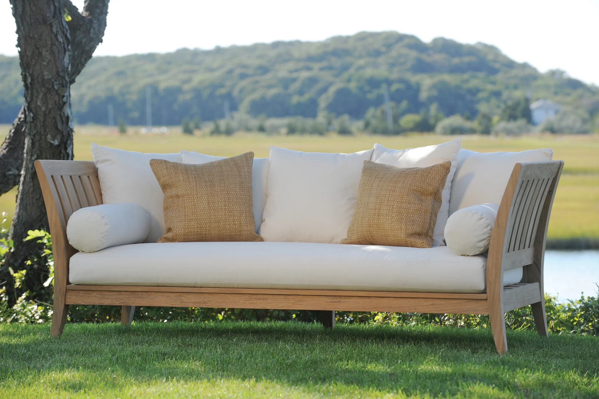 Day Bed — Kingsley Bate range-page photograph