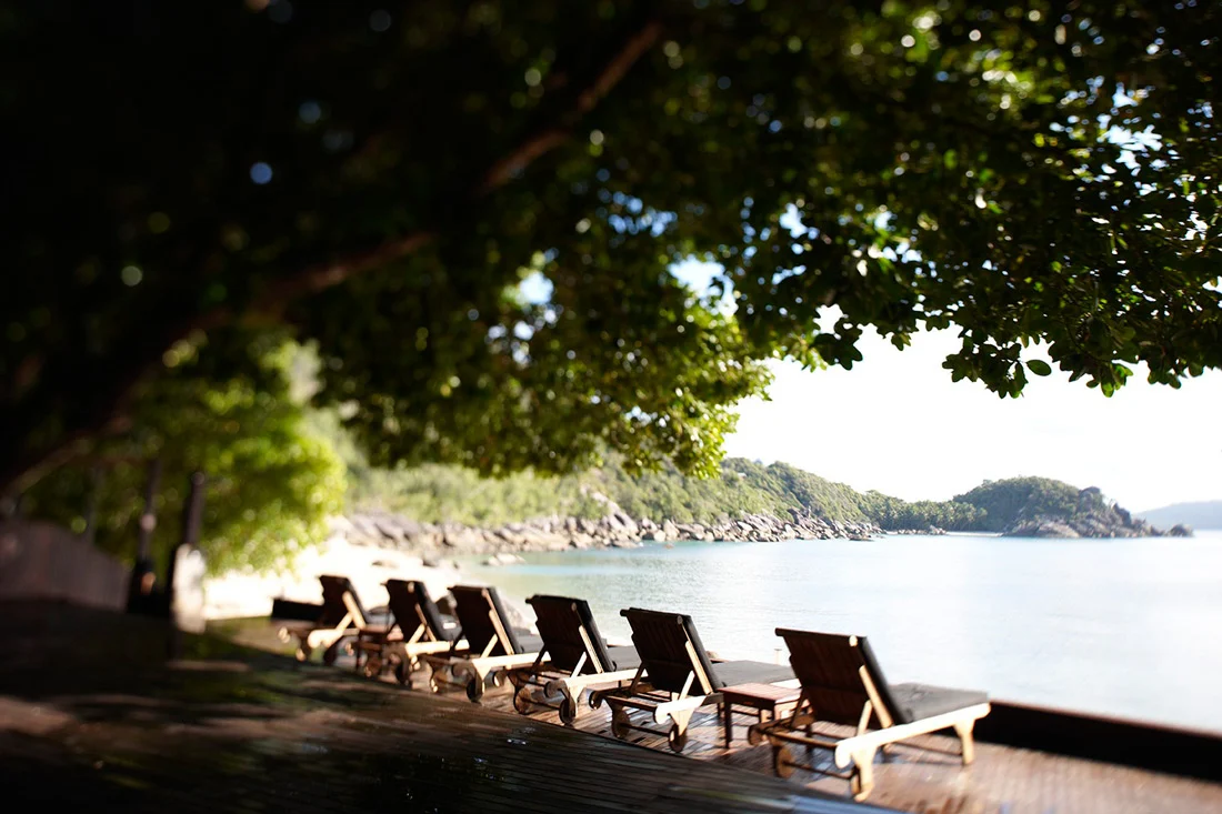 Chaise — Kingsley Bate range-page photograph