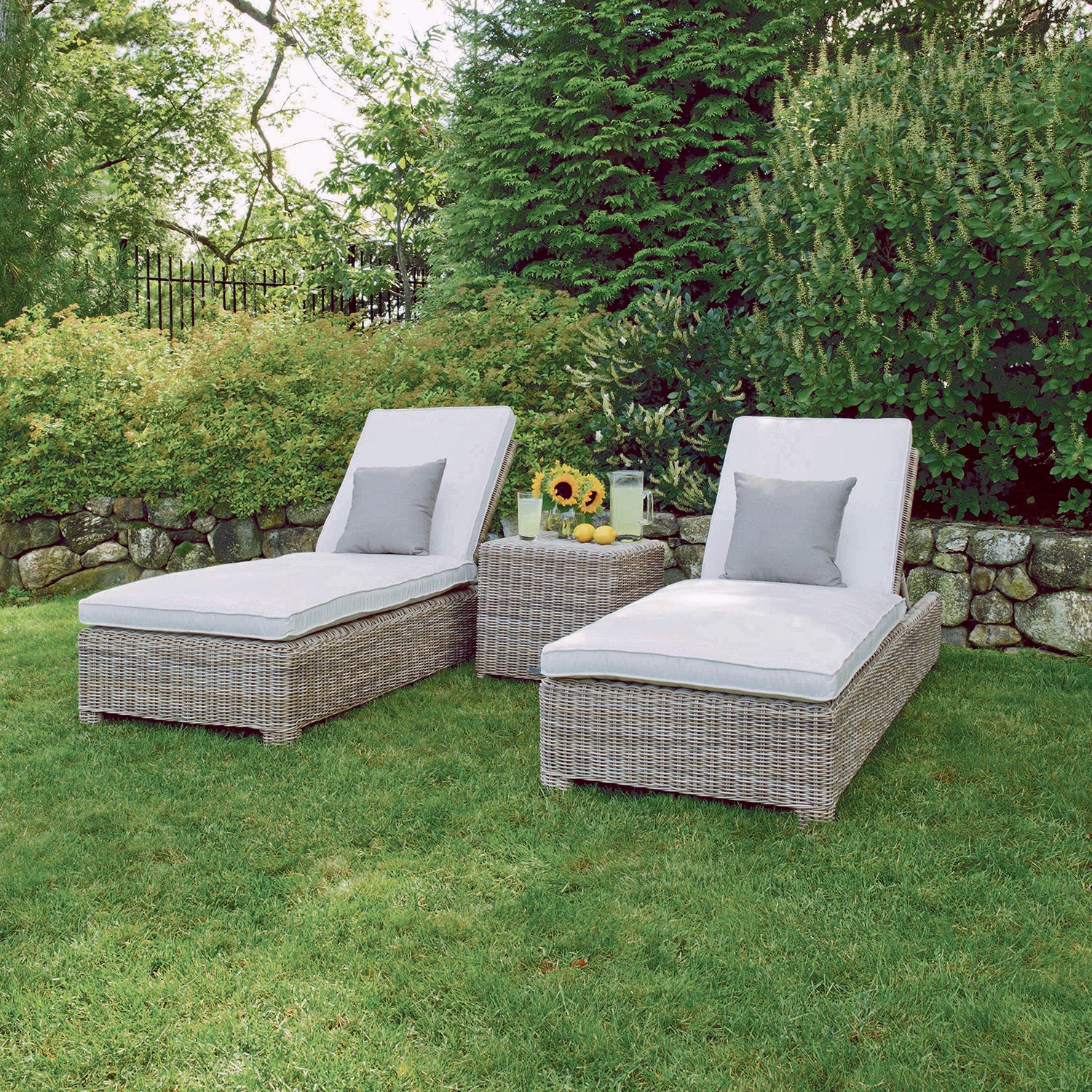 Chaise — Kingsley Bate range-page photograph