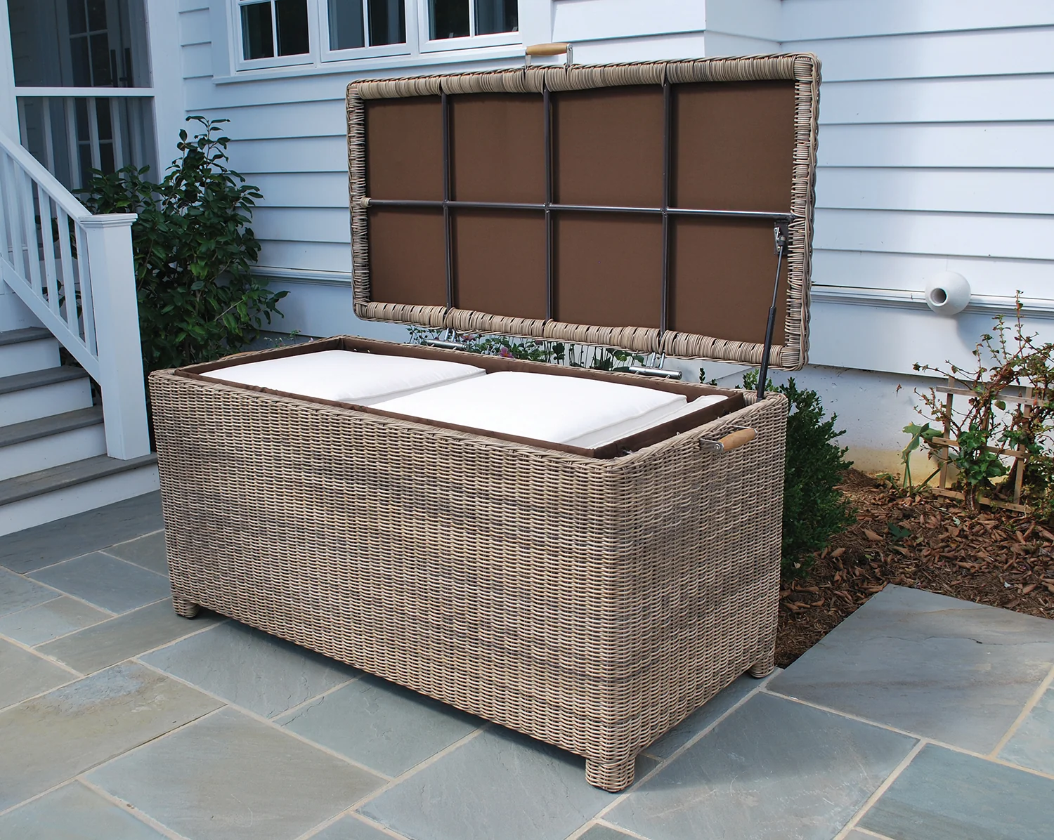 Cushion Box — 152cm — Kingsley Bate range-page photograph