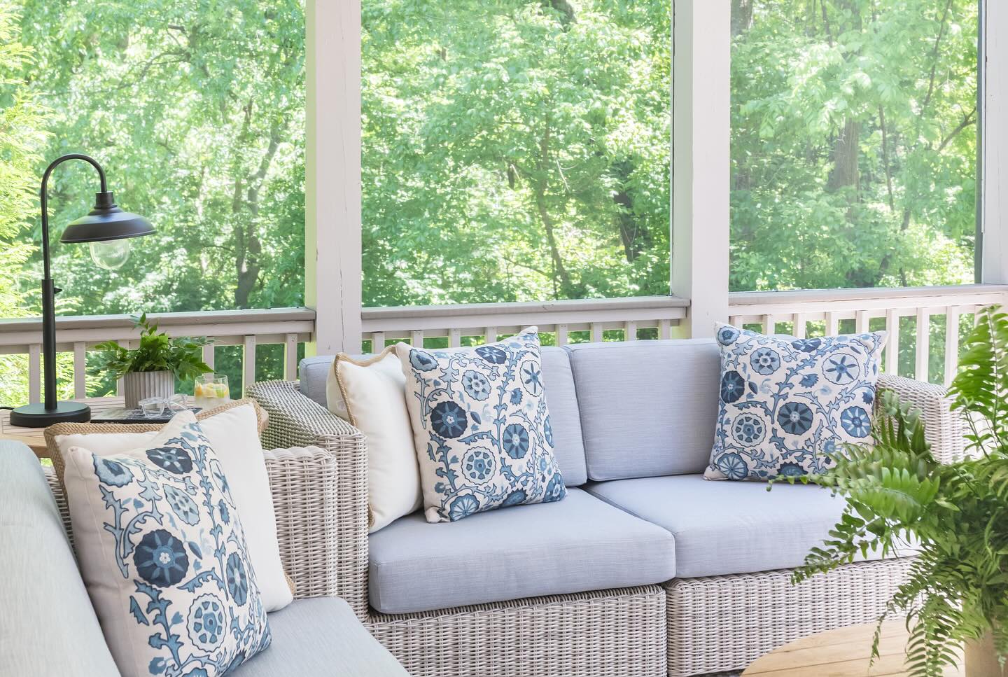 Sectional L/R End Chair — Kingsley Bate range-page photograph