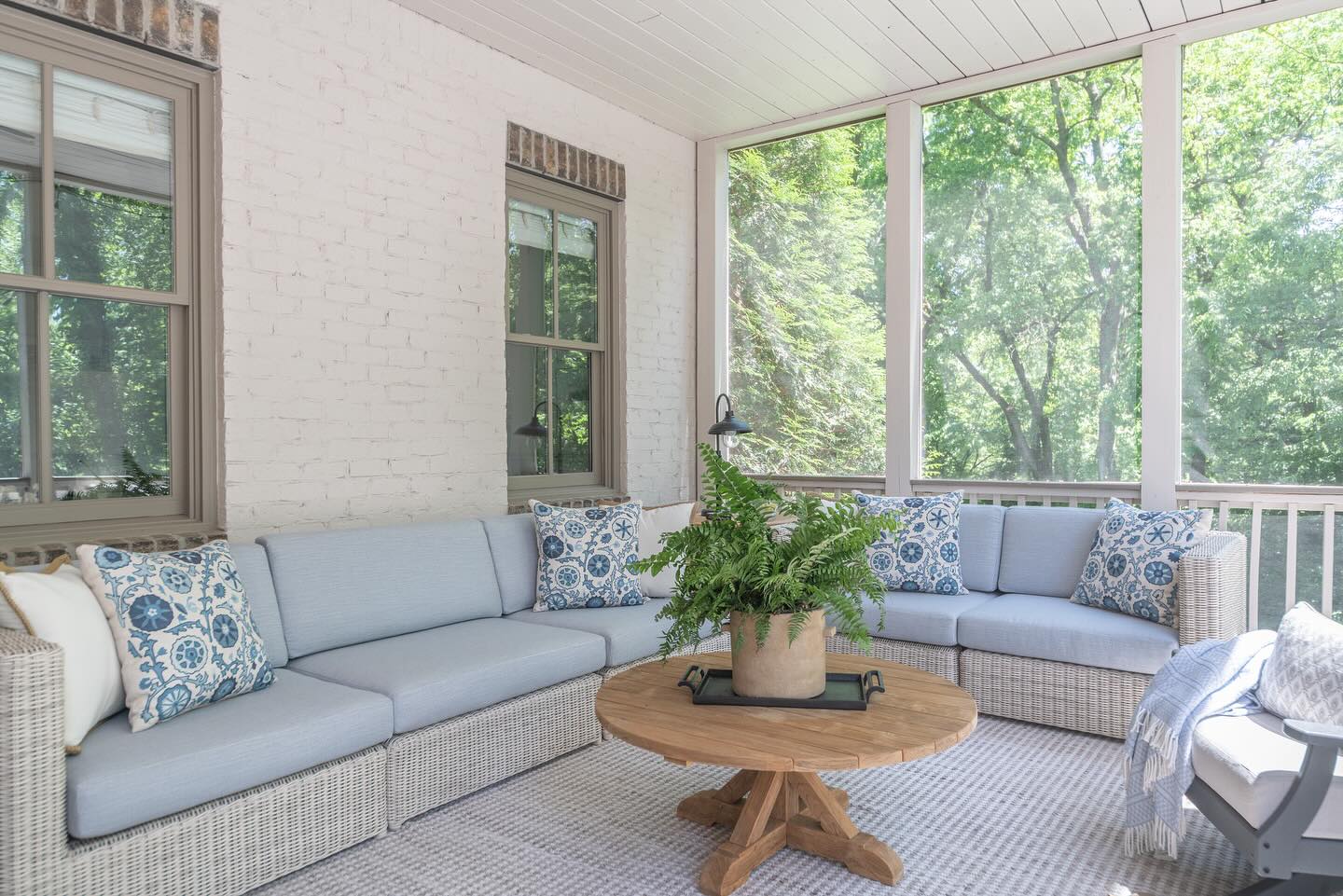 Sectional L/R End Chair — Kingsley Bate range-page photograph