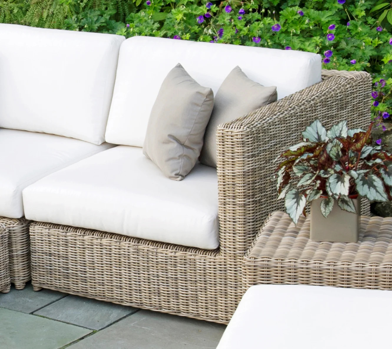 Sectional L/R End Chair — Kingsley Bate range-page photograph