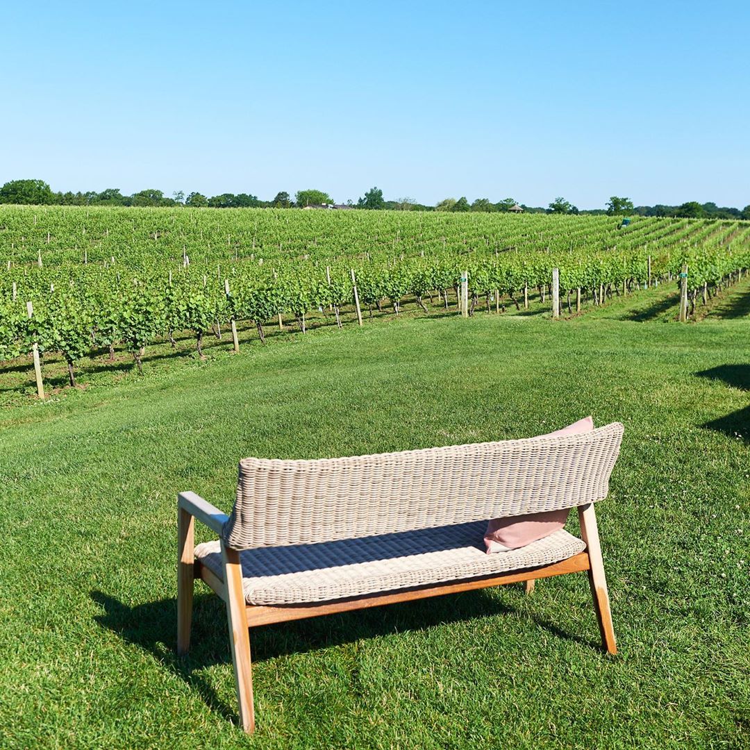 Loveseat — Kingsley Bate range-page photograph