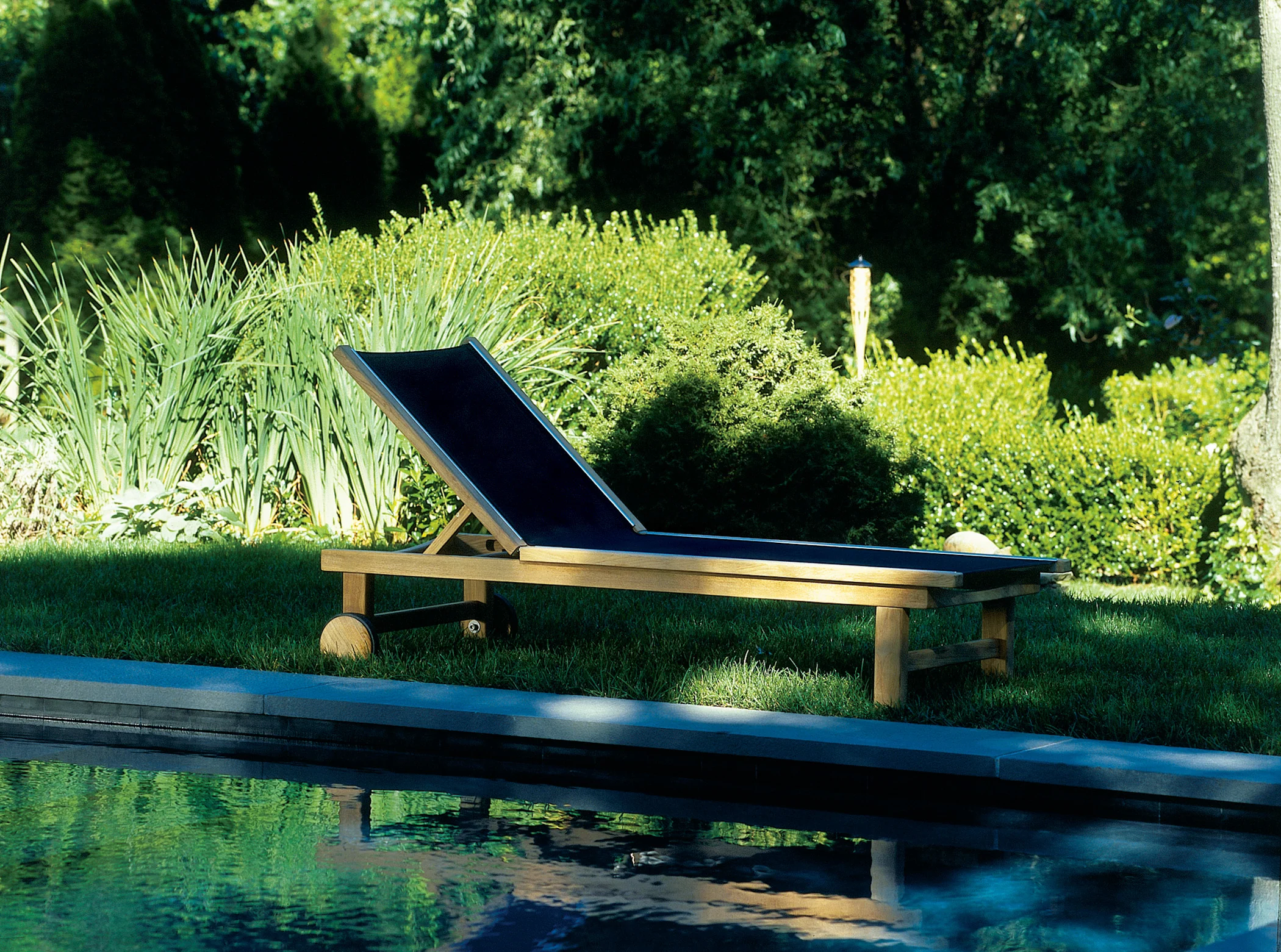 Chaise — Kingsley Bate range-page photograph