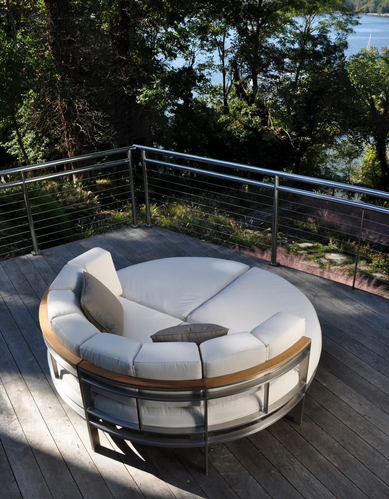 Sectional Curved Corner Chair — Kingsley Bate range-page photograph
