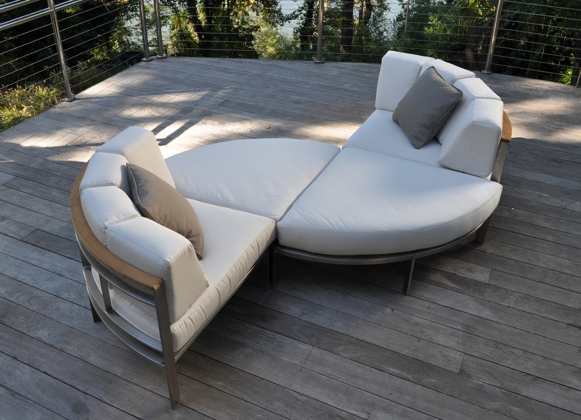 Sectional Curved Corner Chair — Kingsley Bate range-page photograph