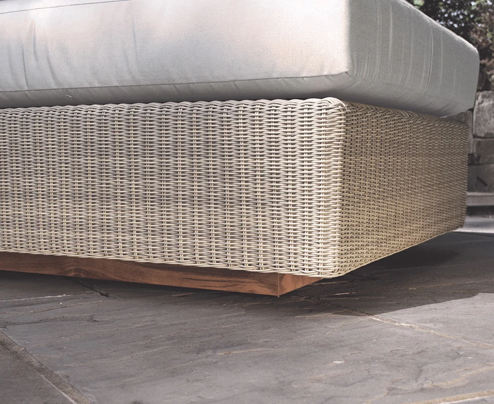 Sectional L/R Corner Chair — Kingsley Bate range-page photograph