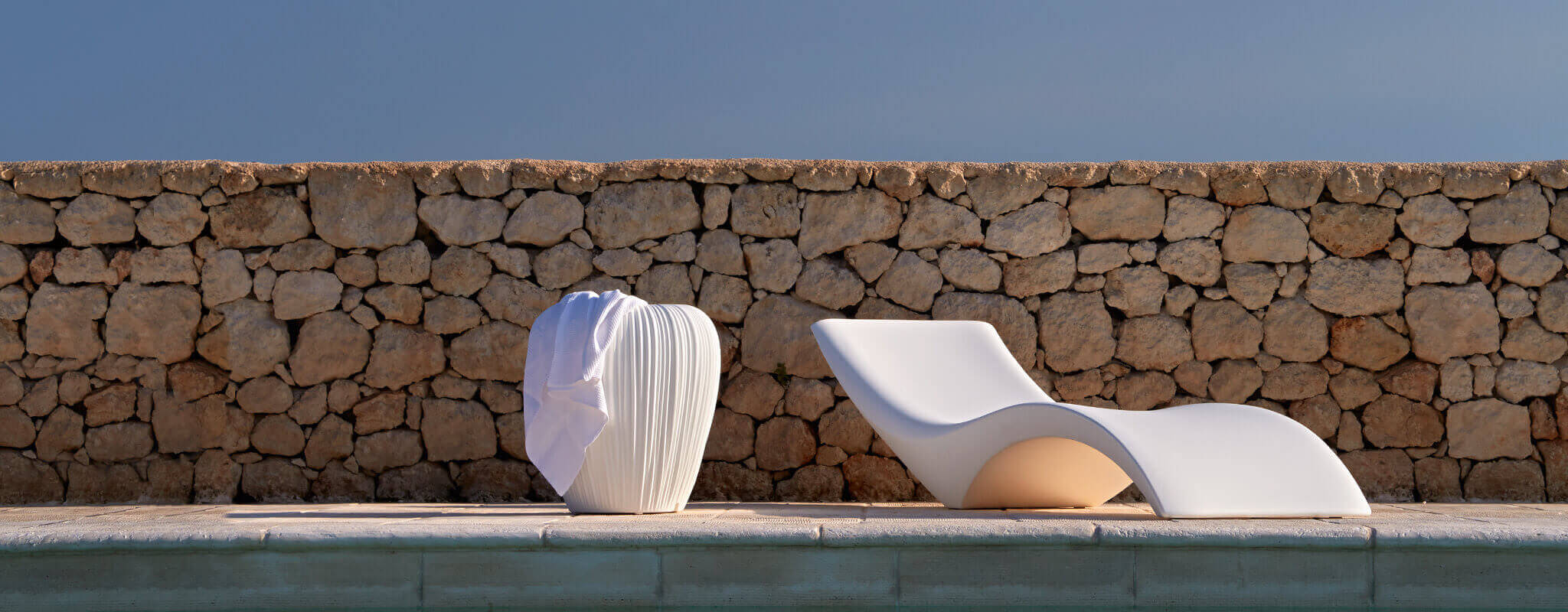 MYYOUR Cloe Sunbed / Lettino ITW / ITW sunbed / Lettino con fori / Sunbed