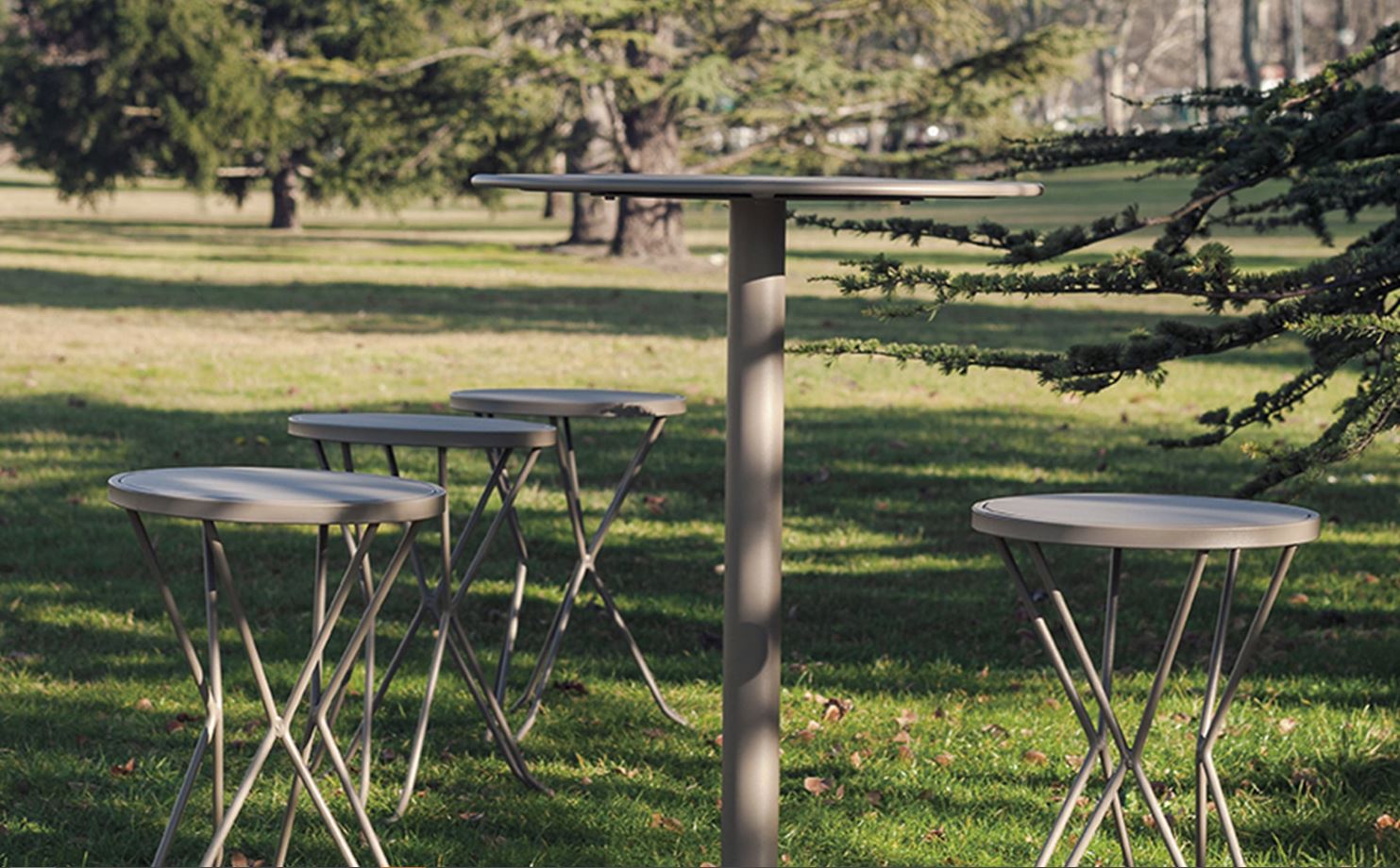 Stool 48 — iSiMAR archive photograph