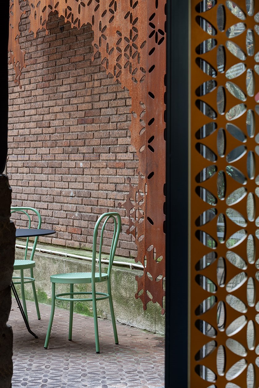 Chair — iSiMAR archive photograph