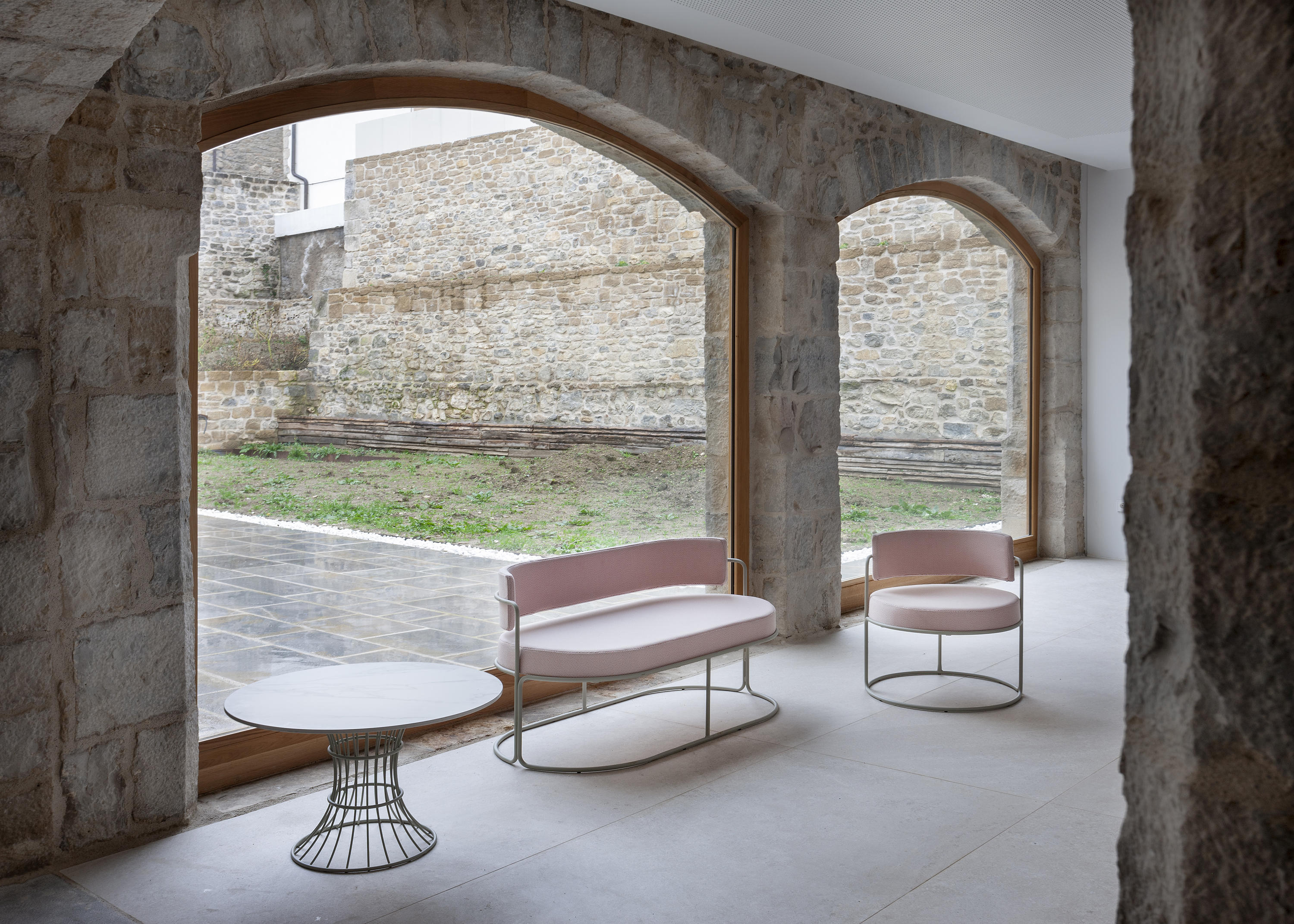 Sofa 2 seats — iSiMAR archive photograph