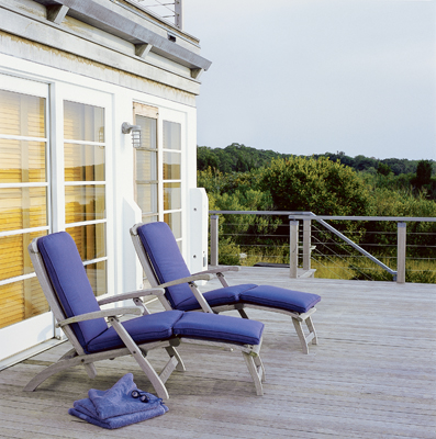 Steamer Chair — Kingsley Bate archive photograph