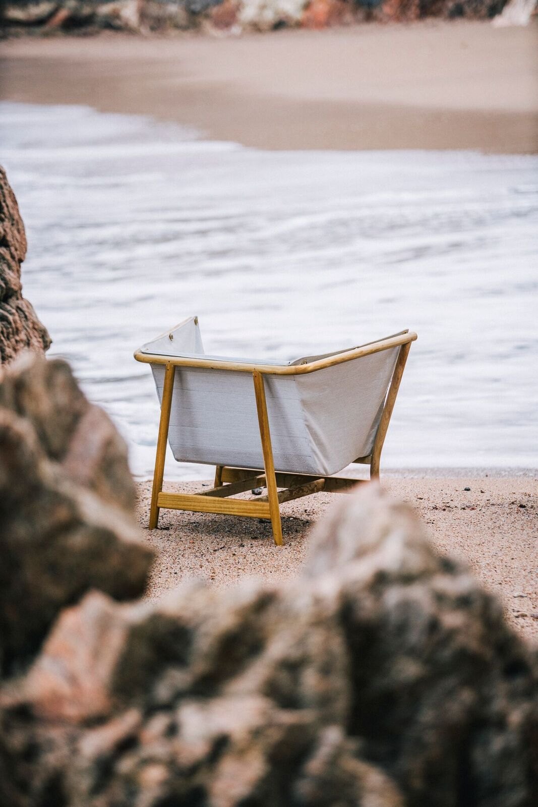 Marea loveseat — CALMA archive photograph
