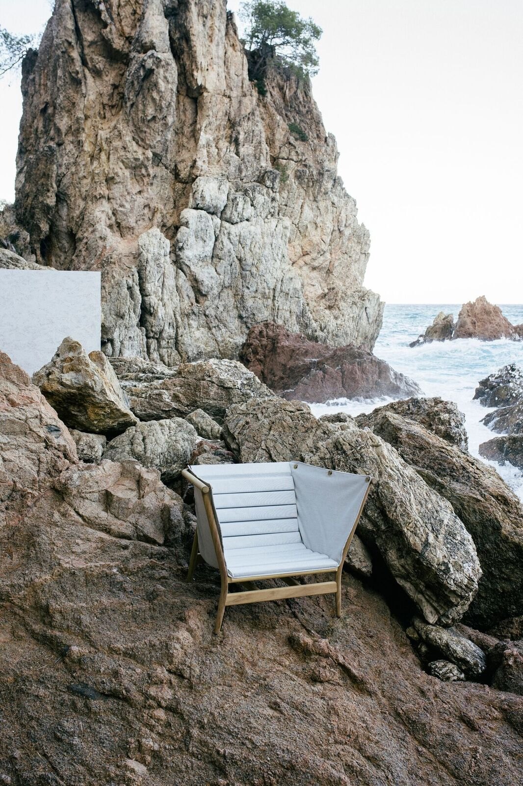 Marea loveseat — CALMA archive photograph