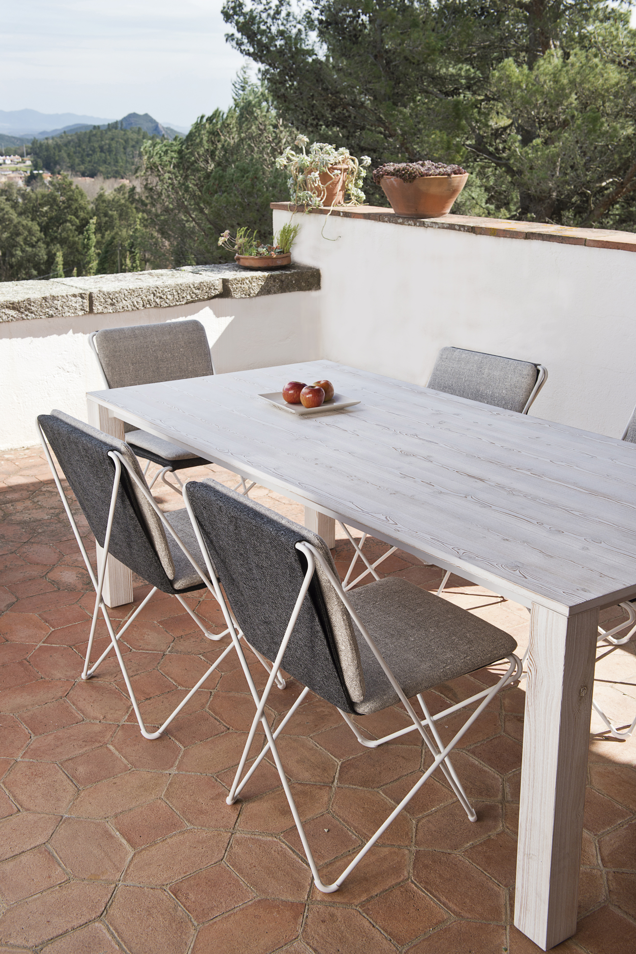 Ten dining table — CALMA archive photograph