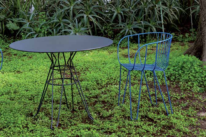 Capri Table & Olivo Armchair / Ibiza white RAL 9016 / Plain blue — iSiMAR catalogue photography