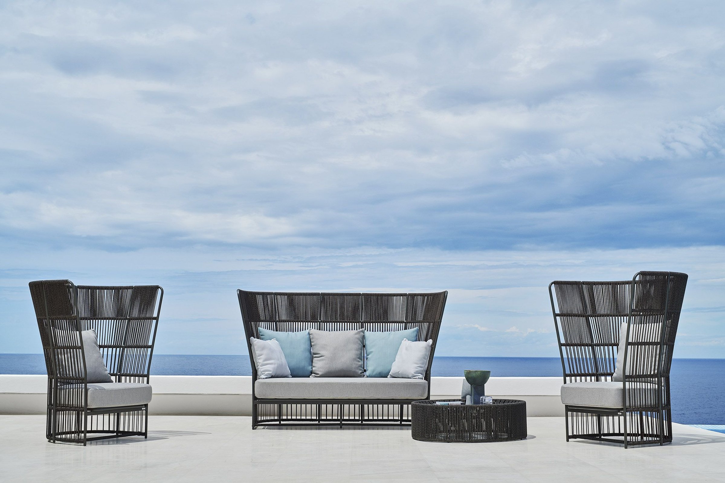Tibidabo High back Lounge Armchair - CUSHIONS INCLUDED: 60x60 1 pz — Varaschin archive photograph