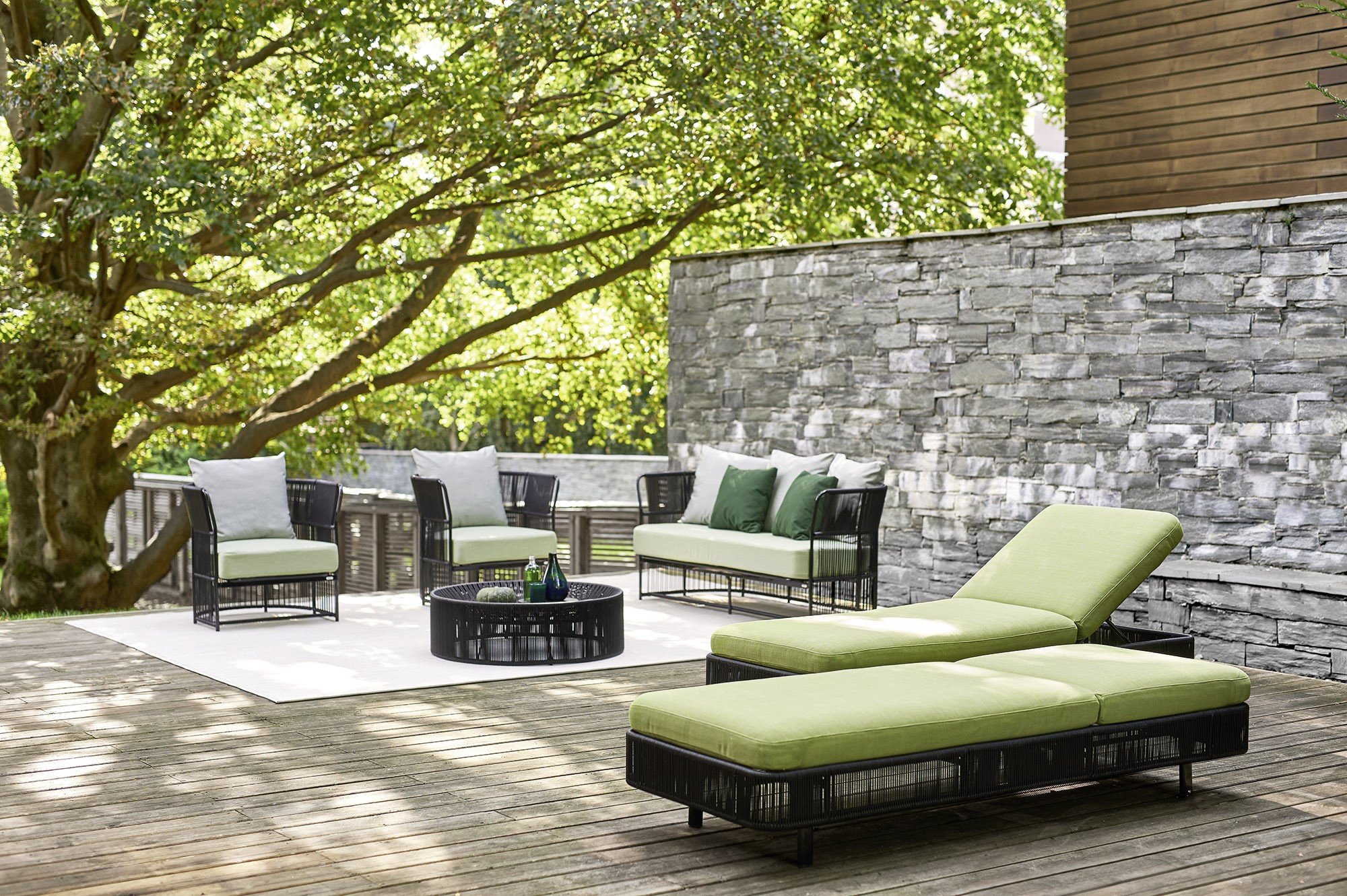 Tibidabo Sofa - CUSHIONS INCLUDED: 45x45 2 pz, 60x60 3 pz — Varaschin archive photograph
