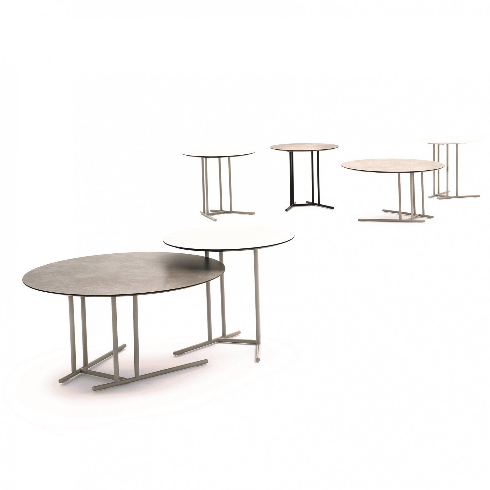 Colorado Ø 50 Coffee table — Varaschin archive photograph